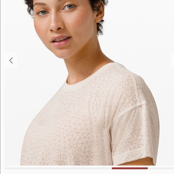 New Lululemon Cates Tee  - Picture 3 of 7